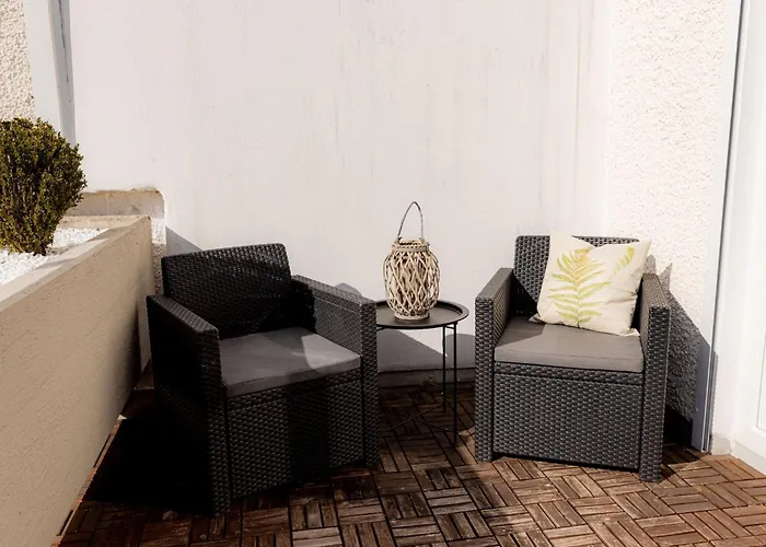 Appartement Come4stay - 2 - Bis Zu 4 Gaeste By Interhome